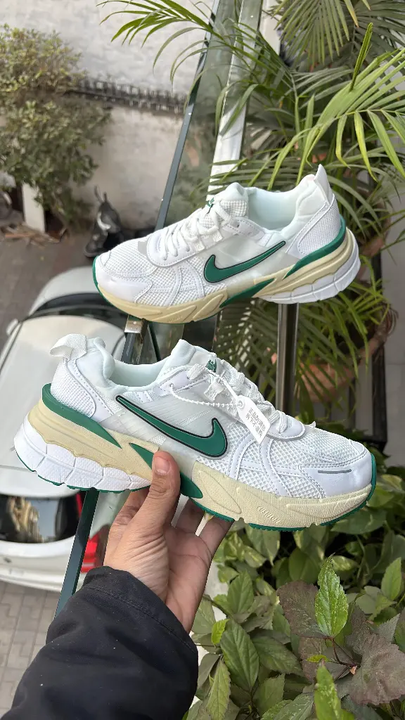 Nike running v2k 2023