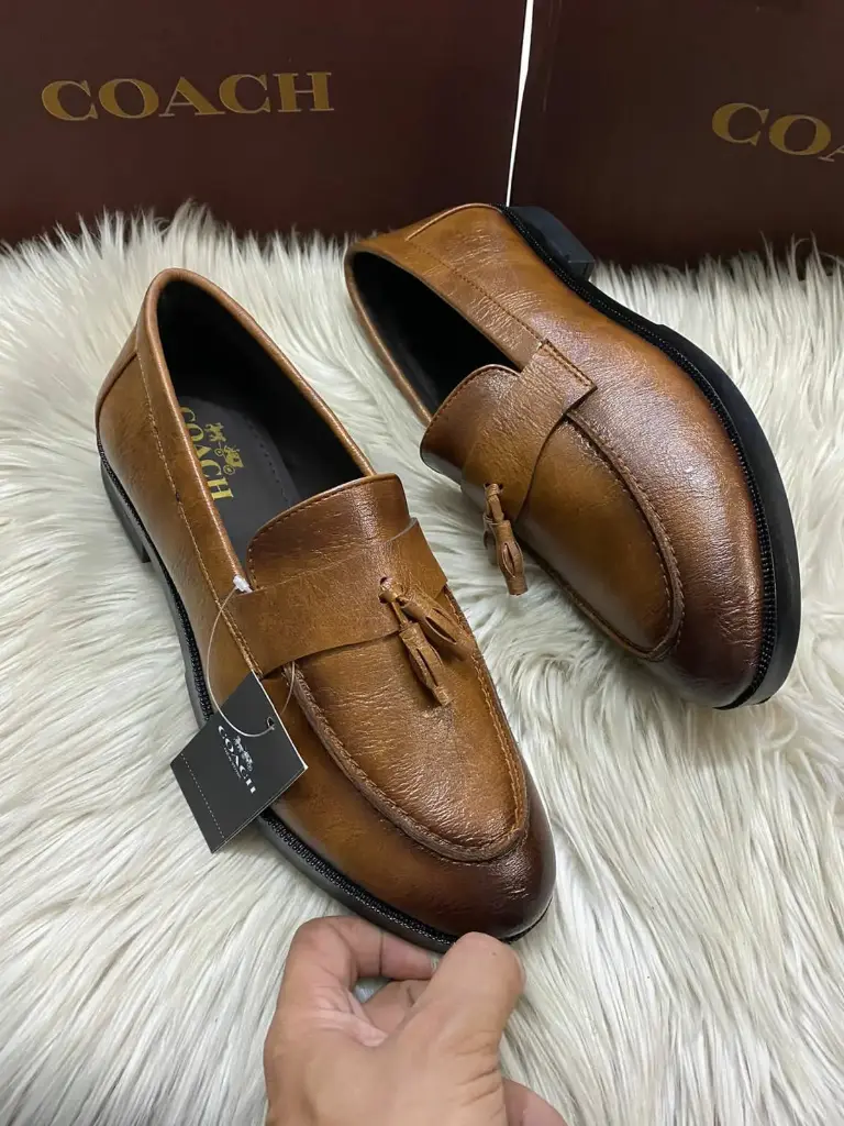 COACH LOAFER IN STOCK 😍😍 FAUX LEATHER 😍😍