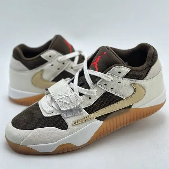 AIR JORDAN TRAVIS SCOTT X JUMNPMAN SAIL (Master Quality)