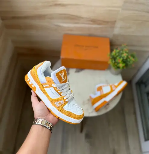 LOUIS VUITTON TRAINER YELLOW🖤🖤