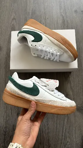 Nike Blazzer Big Swoosh